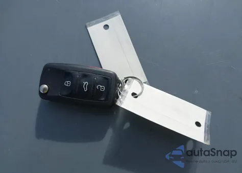 2017 Volkswagen Jetta 1.4T Se z USA, uszkodzony, nr VIN 3VWDB7AJXHM318175